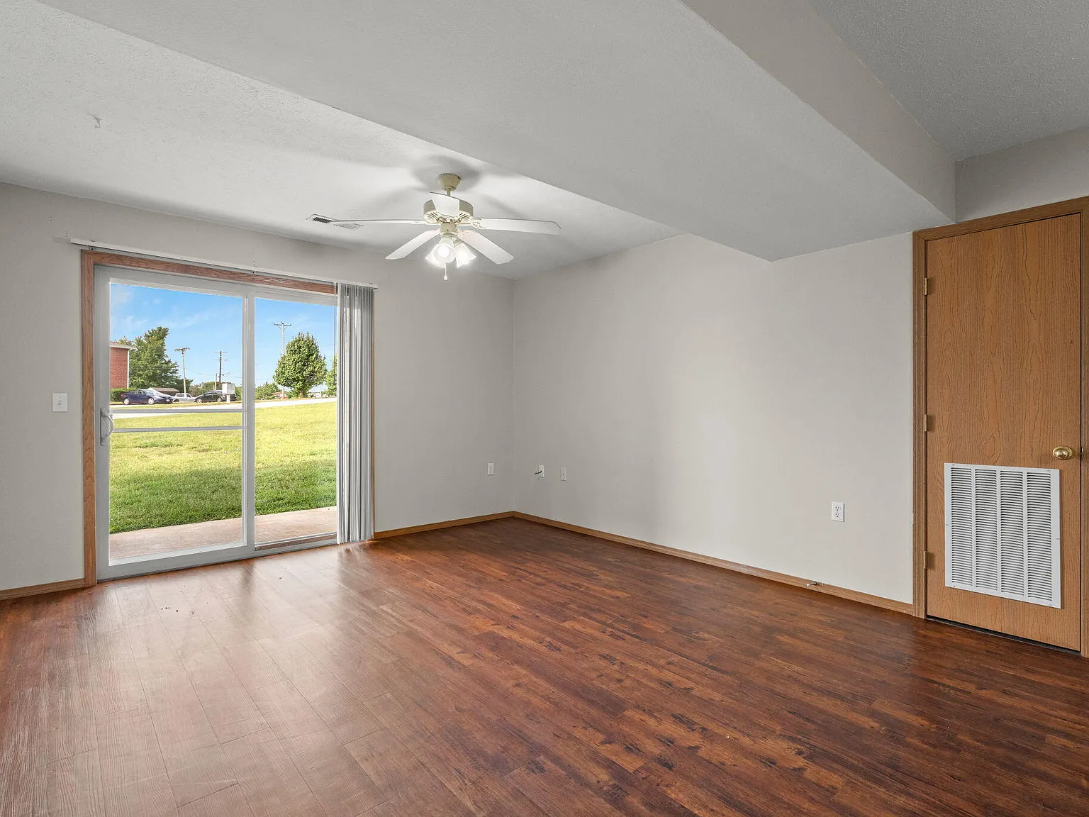 1 bed, $995 — Photo 3