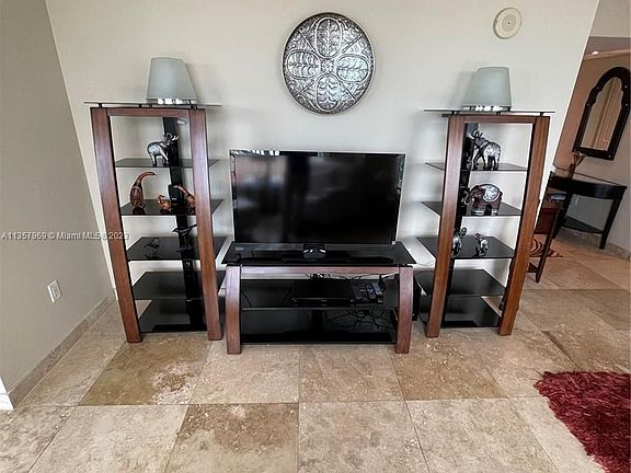 4th image of 610 W Las Olas Blvd APT 1217N