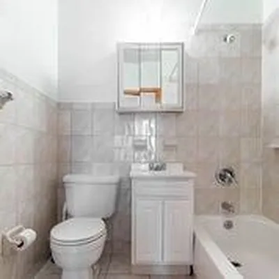 Rented by Bond New York | media 17