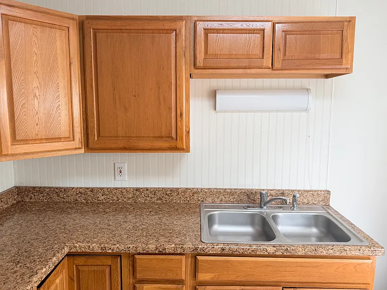 310 E 4th St #1B — Photo 6