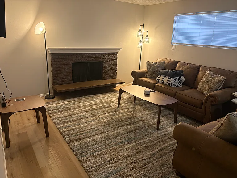1335 NW Deane St #6 — Photo 15