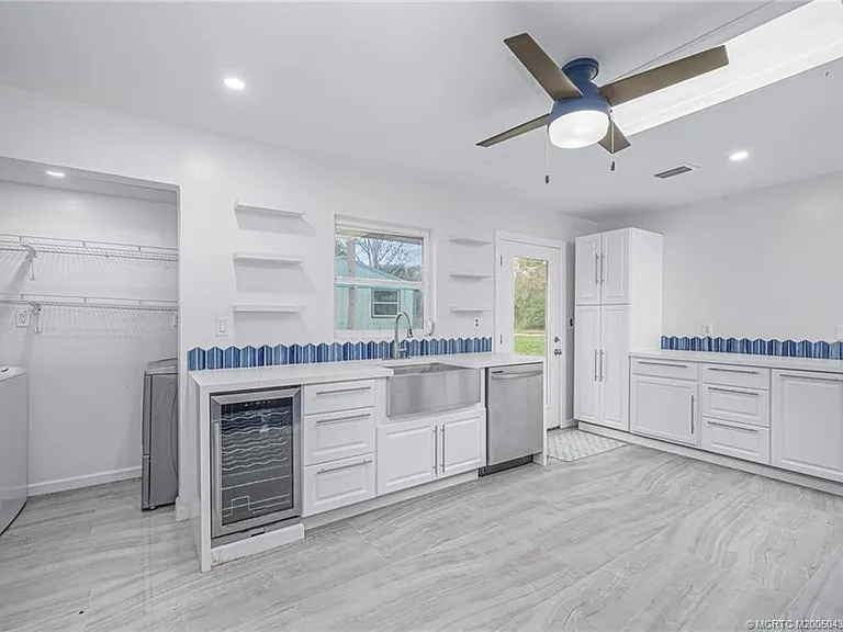 7007 S Indian River Dr — Photo 13