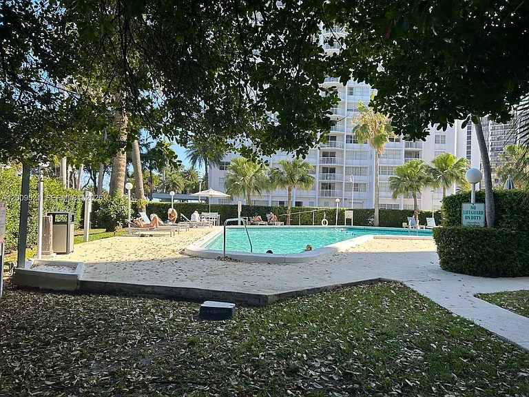 1408 Brickell Bay Dr #1002 — Photo 28