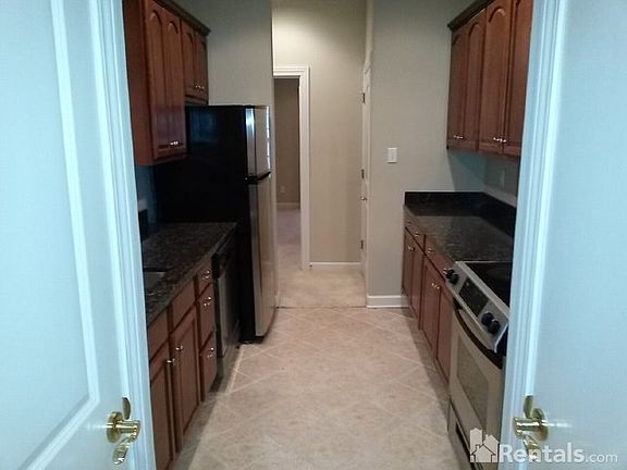 4th image of 301 Kings Row Dr APT 610