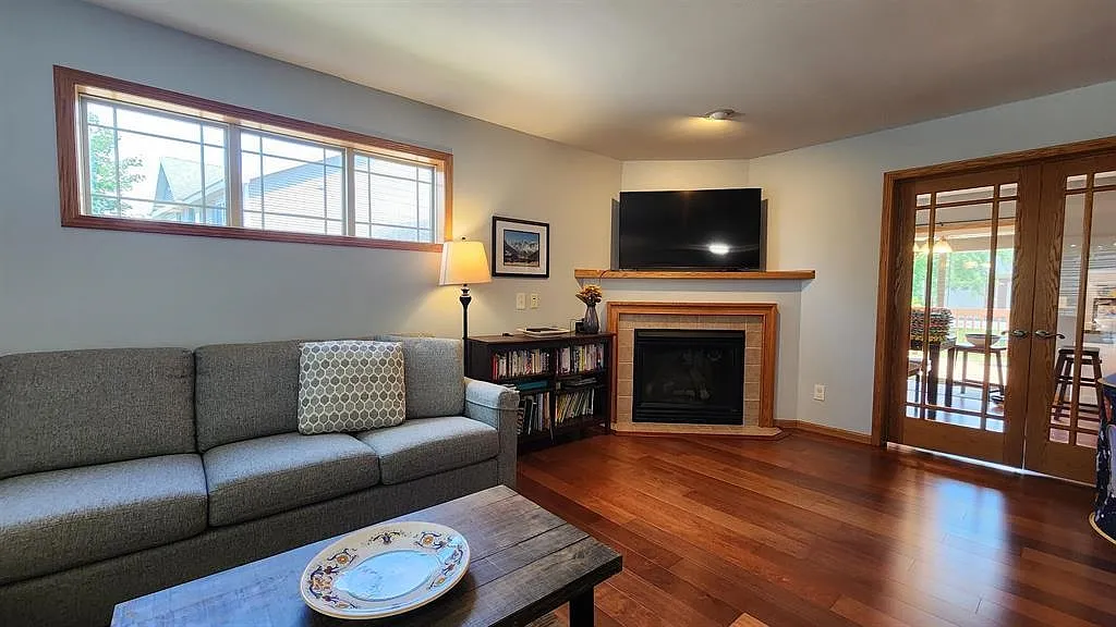 5 bed, 3.5 bath, 2748 sqft, $3,600 — Photo 4