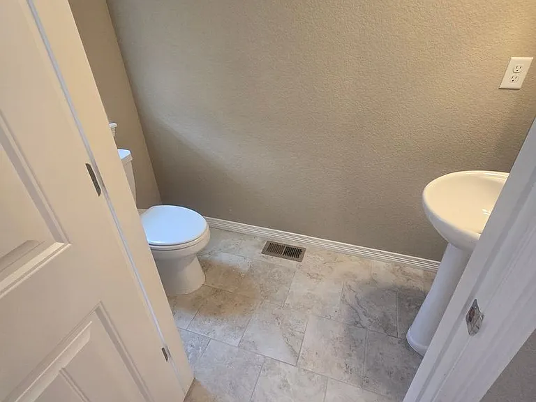 2421 Ridge Top Dr #5 — Photo 12