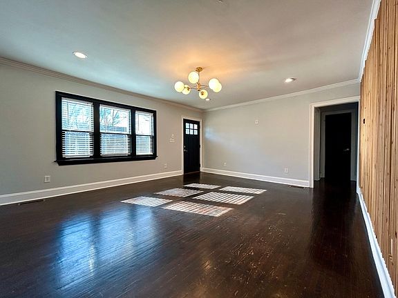 5th image of 1001 Lunsford Pl