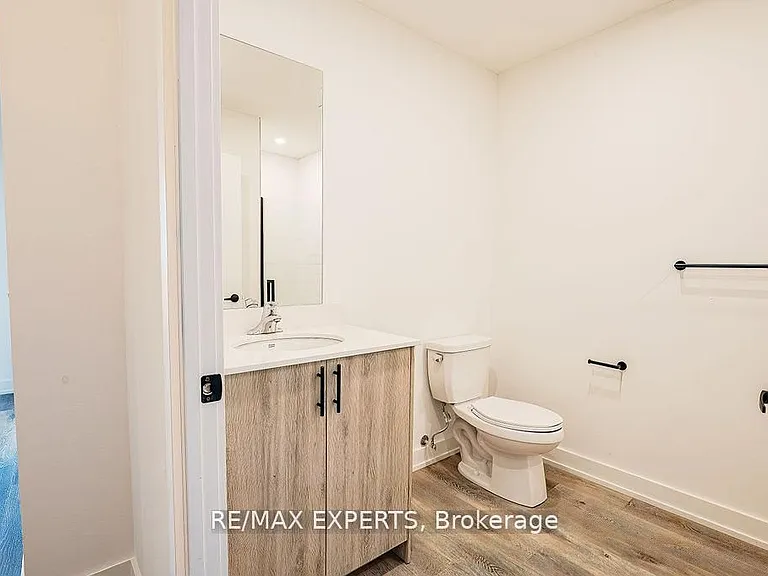 2475 Old Bronte Rd #802 — Photo 4