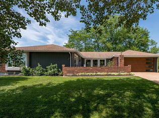 615 Spring Meadows Dr, Ballwin, MO 63011