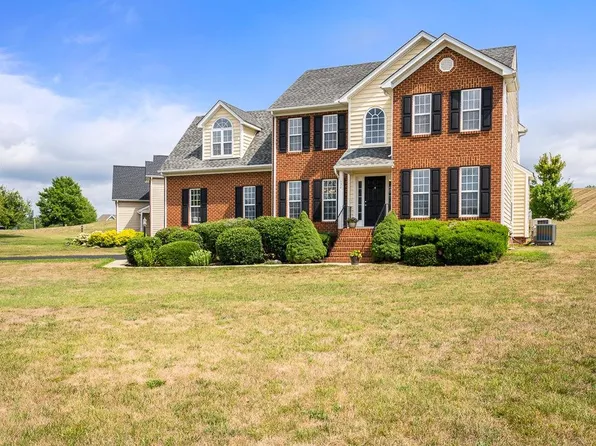 132 Ana Marie Blvd, Waynesboro, VA 22980