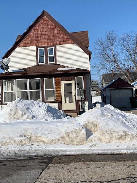 1st image of 27 Sibley St