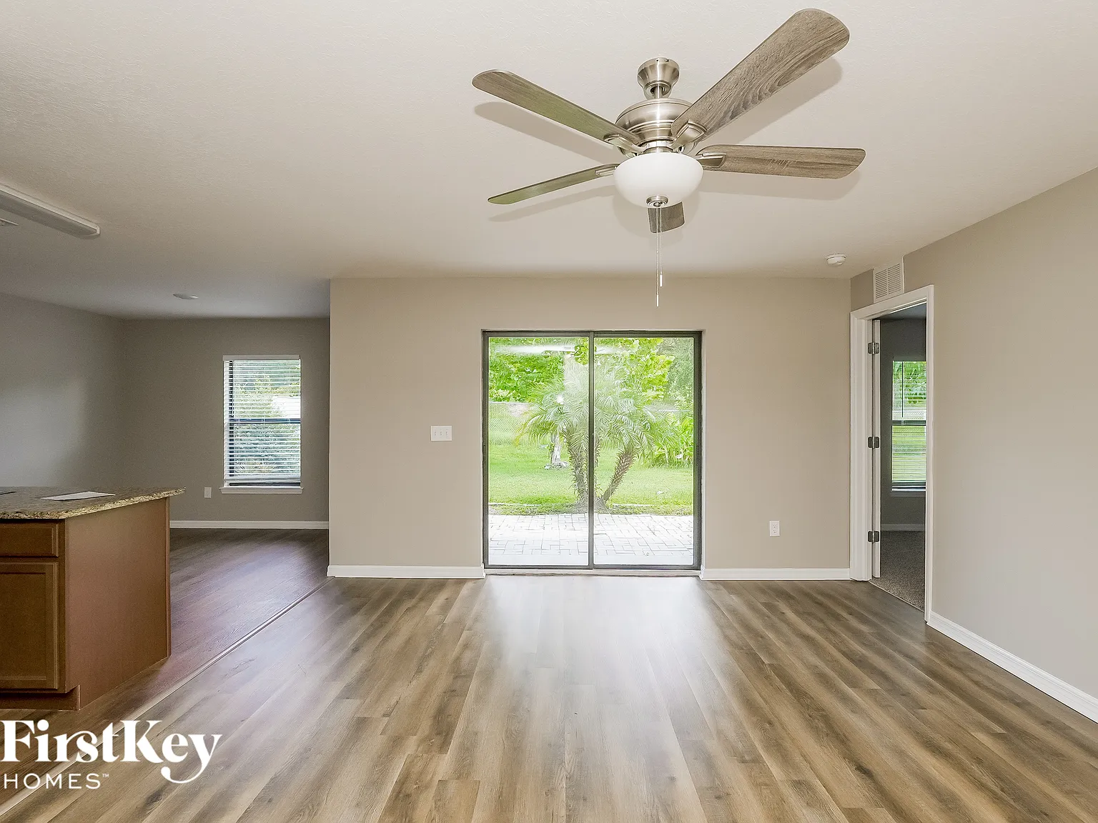 3 bed, 2.0 bath, 1357 sqft, $2,200 — Photo 3