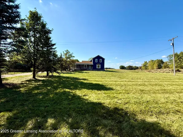 4063 N Williams Rd, Saint Johns, MI 48879