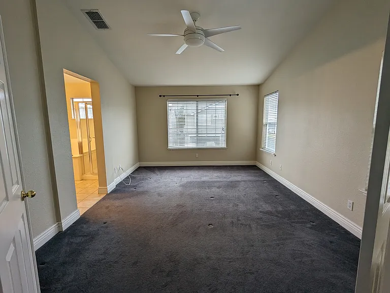 25539 Foggy Glen Dr — Photo 15