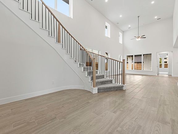 4th image of 15710 Juliet Ct