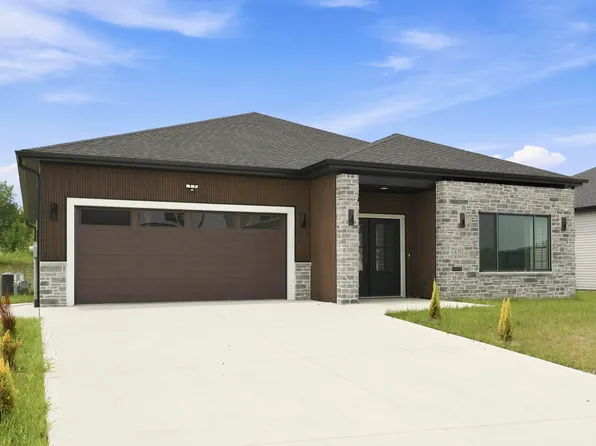 7230 Starks Blvd, Fort Wayne, IN 46816