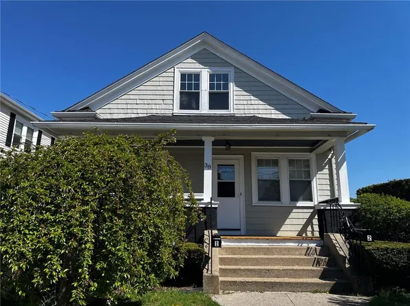 38 Orlando Ave, Cranston, RI 02910