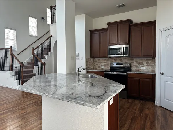3821 Marcillia Cir, Irving, TX 75038