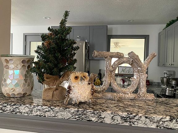 Living room to kitchen 2019