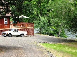 22750 Highway 62, Shady Cove, OR 97539