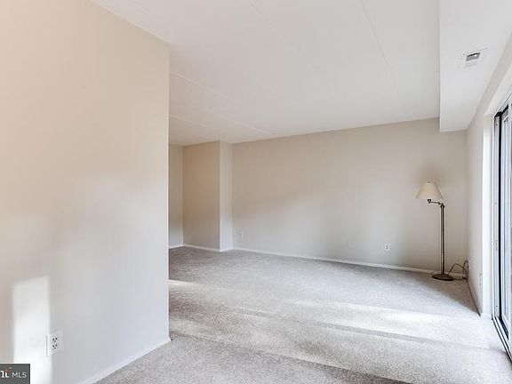 4th image of 10710 Green Mountain Cir Unit 17-7