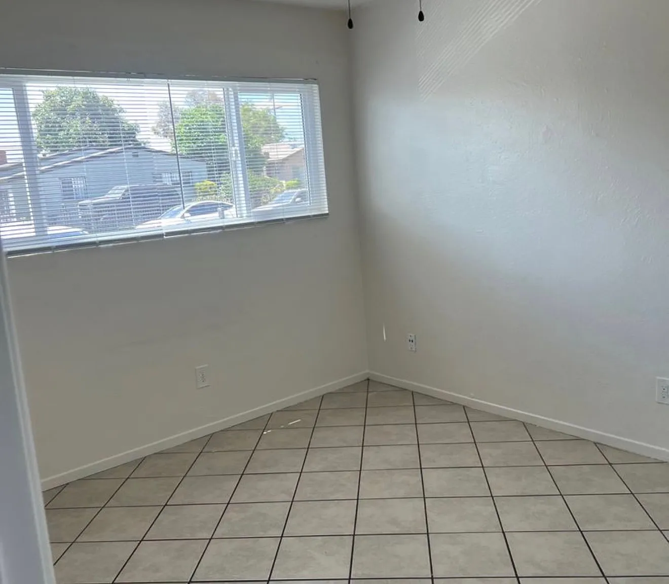 2 bed, 750 sqft, $2,289 — Photo 2