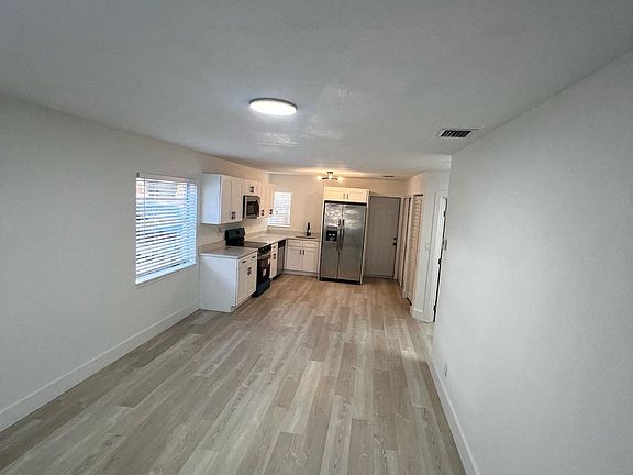 4th image of 1601 E Idell St #A