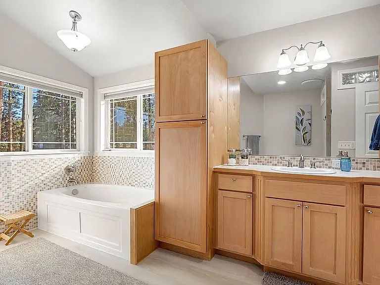 1415 W Borden Rd — Photo 9