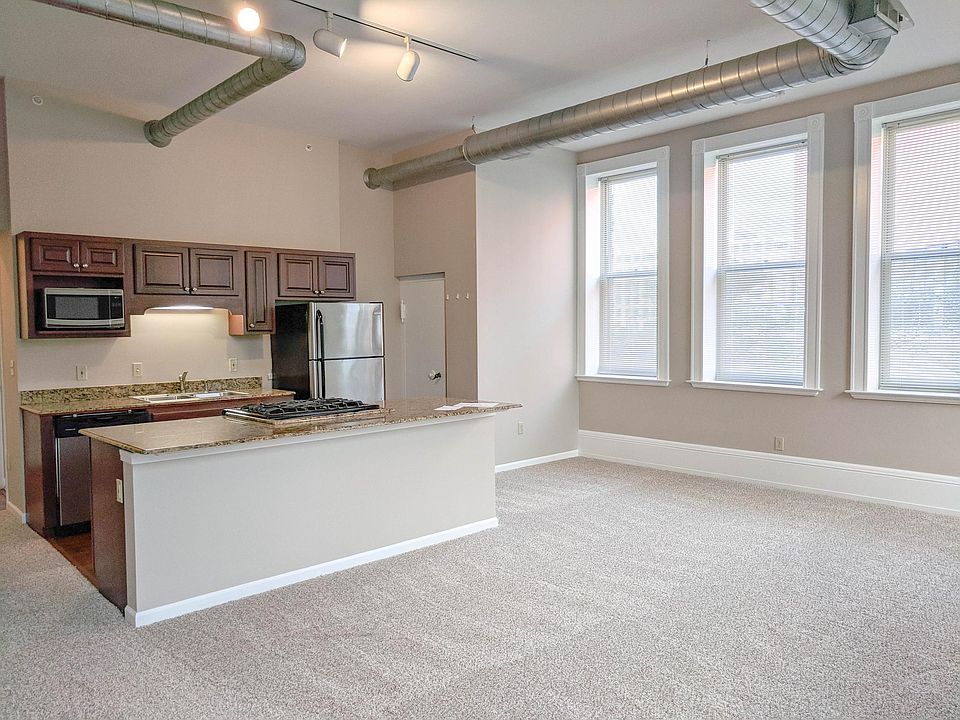 1st image of 226 S Main St APT 21