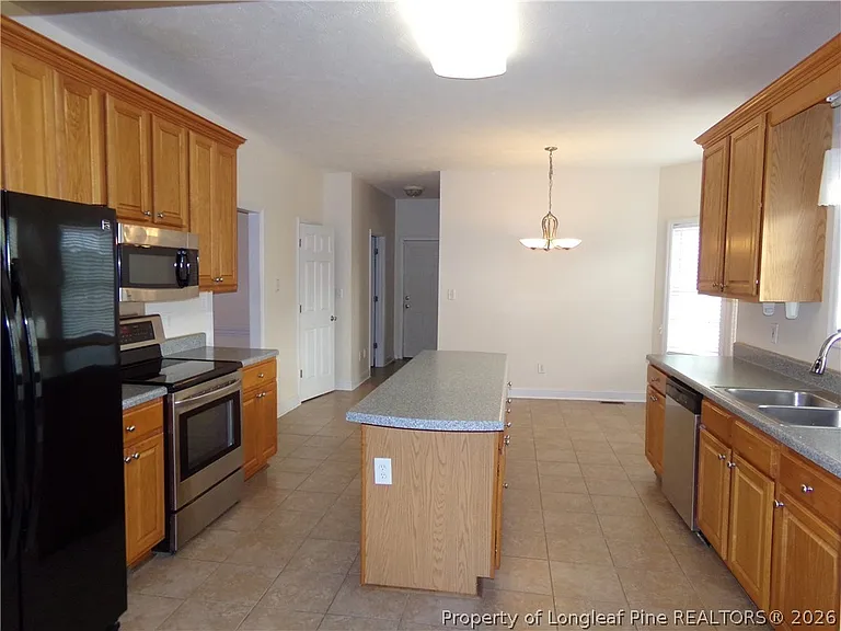 290 Robeson St — Photo 12