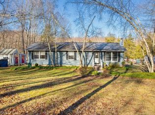 611 Valley Rd, Oxford, NJ 07863