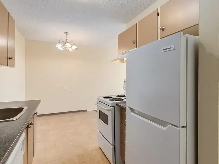 505 56th Ave SW #215 — Photo 38