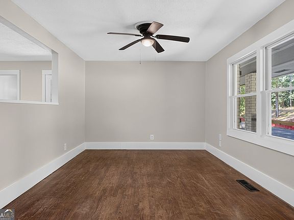 3rd image of 93 Floyd Ln