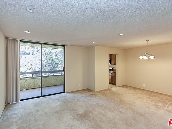 3rd image of 4000 Via Marisol APT 202