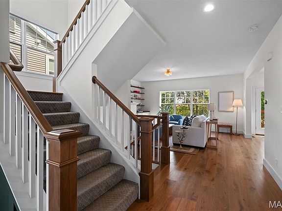 4th image of 414 George Ave