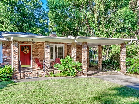 4th image of 2118 Charter Oak Dr