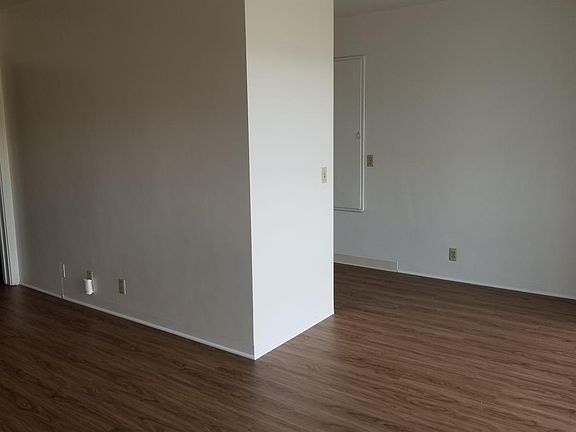 2nd image of 401 E Micheltorena St APT 6