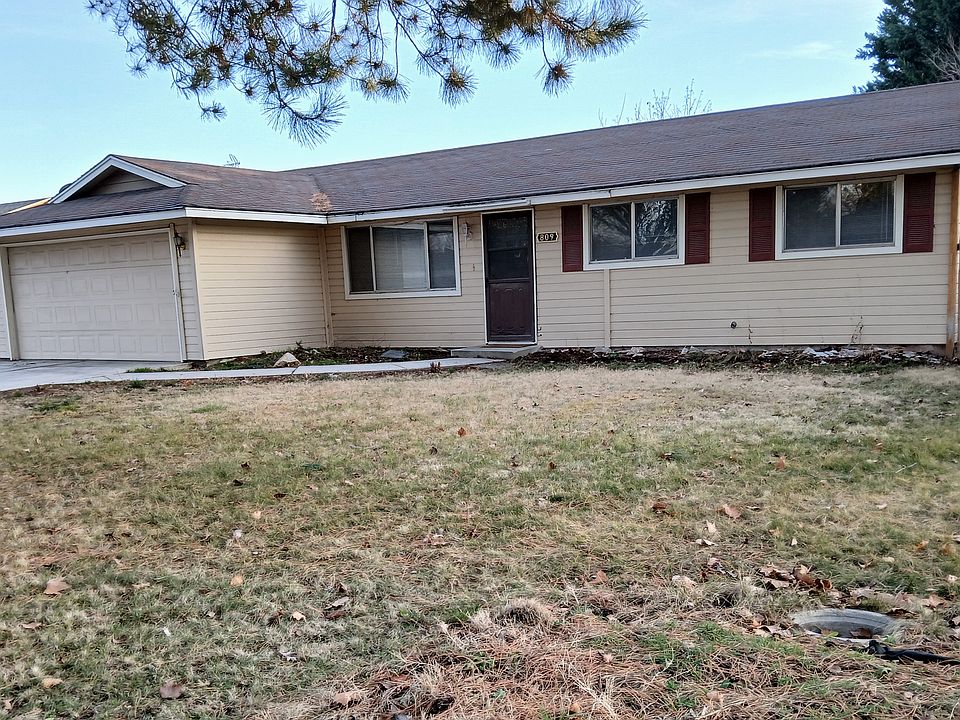 1st image of 809 W Roberts Ave