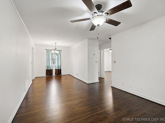 3rd image of 9 N Boyd Pl