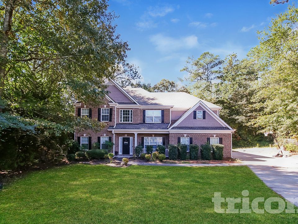 1st image of 612 Peach Pl