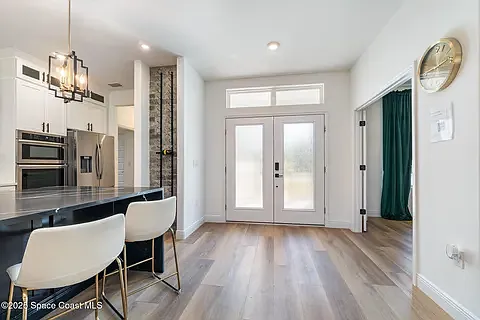 4 bed, 2249 sqft, $3,500 — Photo 3