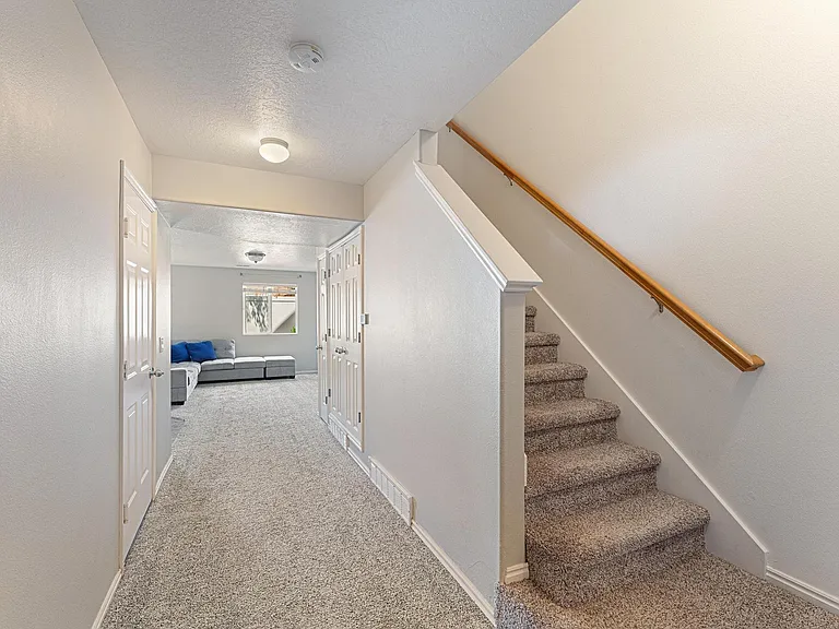 1264 W Bridlewood Loop — Photo 14