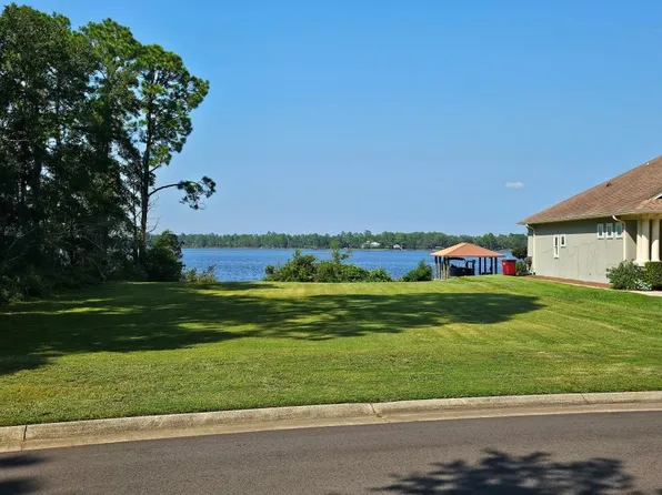 8 Old Bay Pointe Rd, Milton, FL 32583