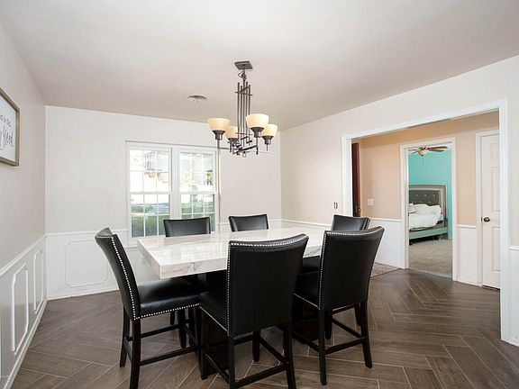 5th image of 7205 Smoketree Dr