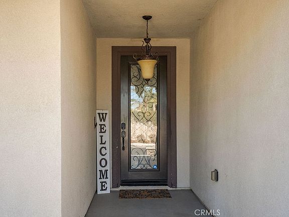4th image of 39099 Crown Ranch Rd
