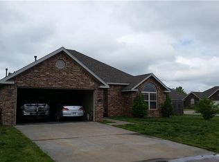 3516 W Sweetgrass Rd, Fayetteville, AR 72704