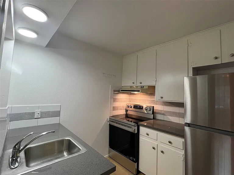 5216 Arboles Dr #9 — Photo 4