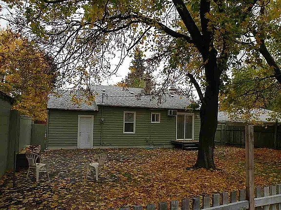 4516 E 6th Ave — Photo 9