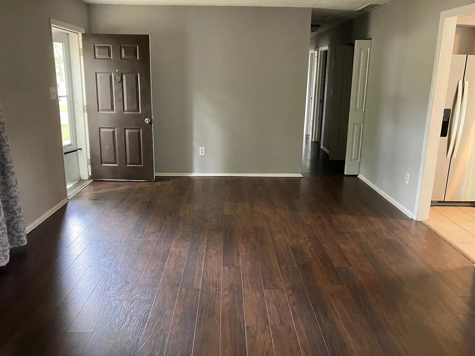 3 bed, 1300 sqft, $2,300 — Photo 2
