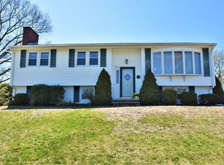 11 Grandview Rd, Billerica, MA 01821